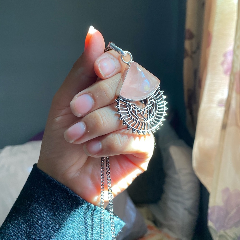 ✨ON SALE✨ 925 Sterling Silver Rose Quartz Pendant💞